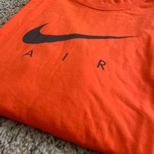 Nike Air t-shirt! Regular fit.